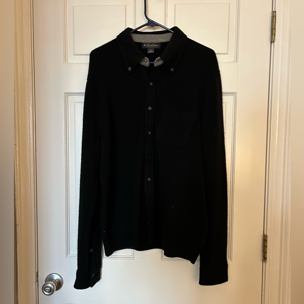 Brooks Brothers vintage button down collar cardigan sweater 100% Lambswool Black